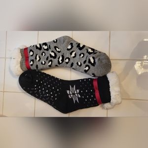 Winter wishes slipper socks 2 pair per pack NWT